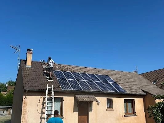 Weiss Couverture – Couvreur à Tours | Urgence, Rénovation & Nettoyage de Toiture